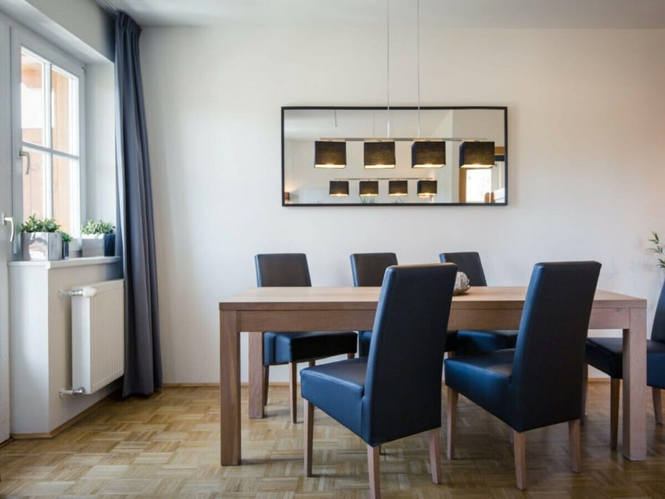 House | Dining