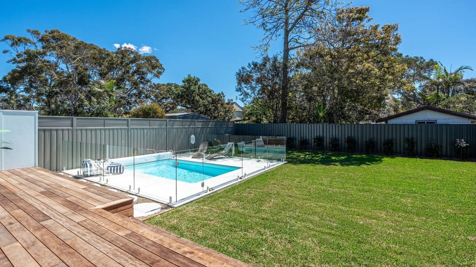 Bellaburra | Swimming pool | Enclosed yard | Child friendly | Pets welcome