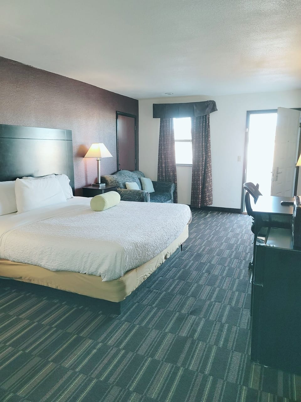 Room, 1 King Bed with Sofa bed, Non Smoking | Desk, blackout drapes, iron/ironing board, WiFi (free)
