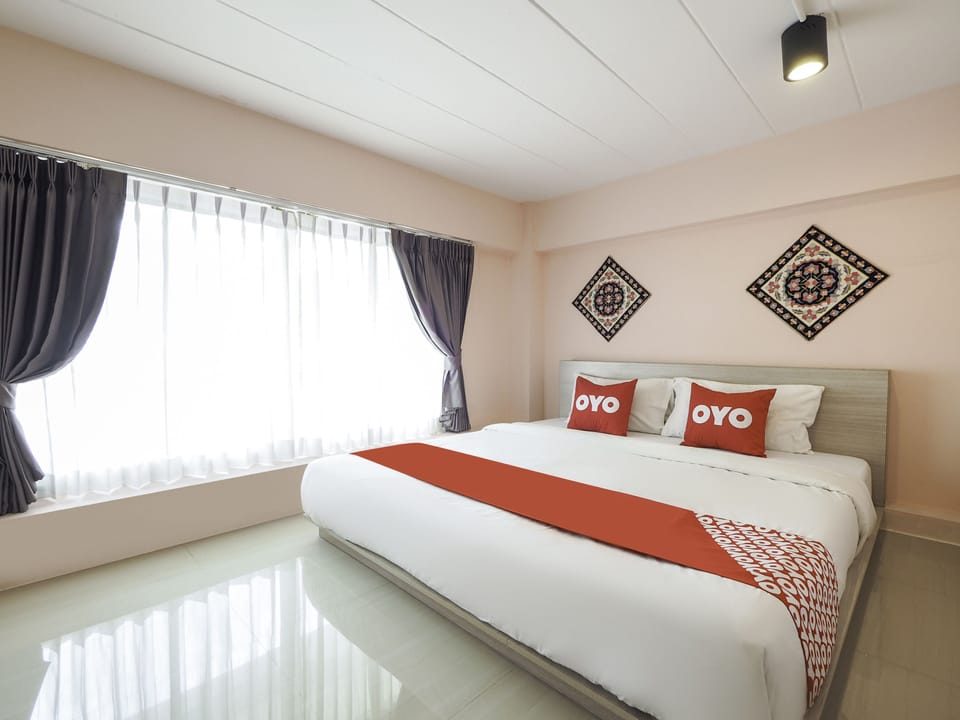 Family Suite | Desk, free WiFi, bed sheets