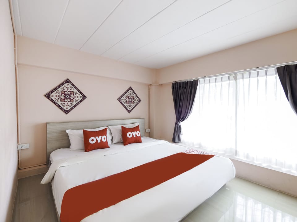 Family Suite | Desk, free WiFi, bed sheets