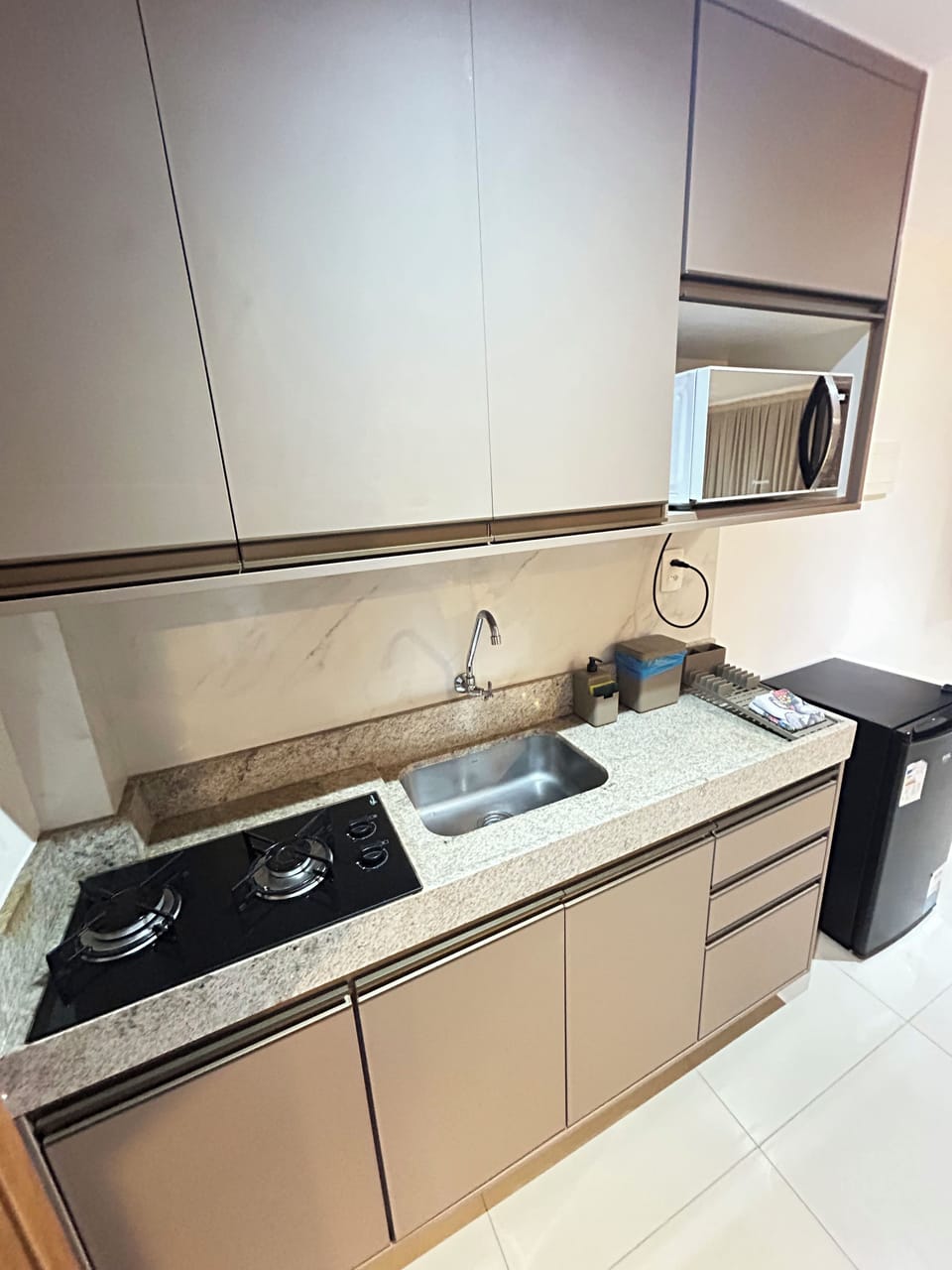 Apartment | Private kitchen | Mini-fridge, microwave, stovetop, electric kettle