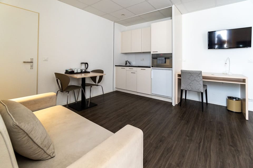 Superior Studio, Kitchen (Block-up windows) | Private kitchen | Fridge, microwave, oven, dishwasher