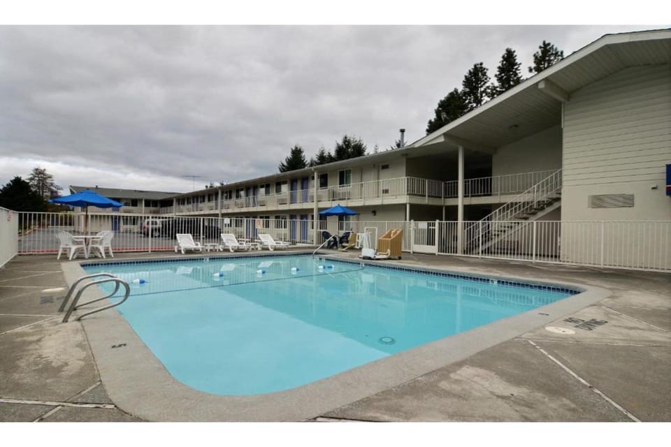 Holiday Home Swimming Pool