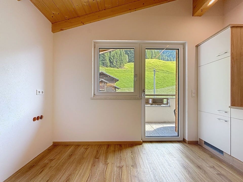 Flooring, Interior Design, Wood, Floor, Wood Flooring, Ceiling, Room, Home, Apartment, Laminate Flooring