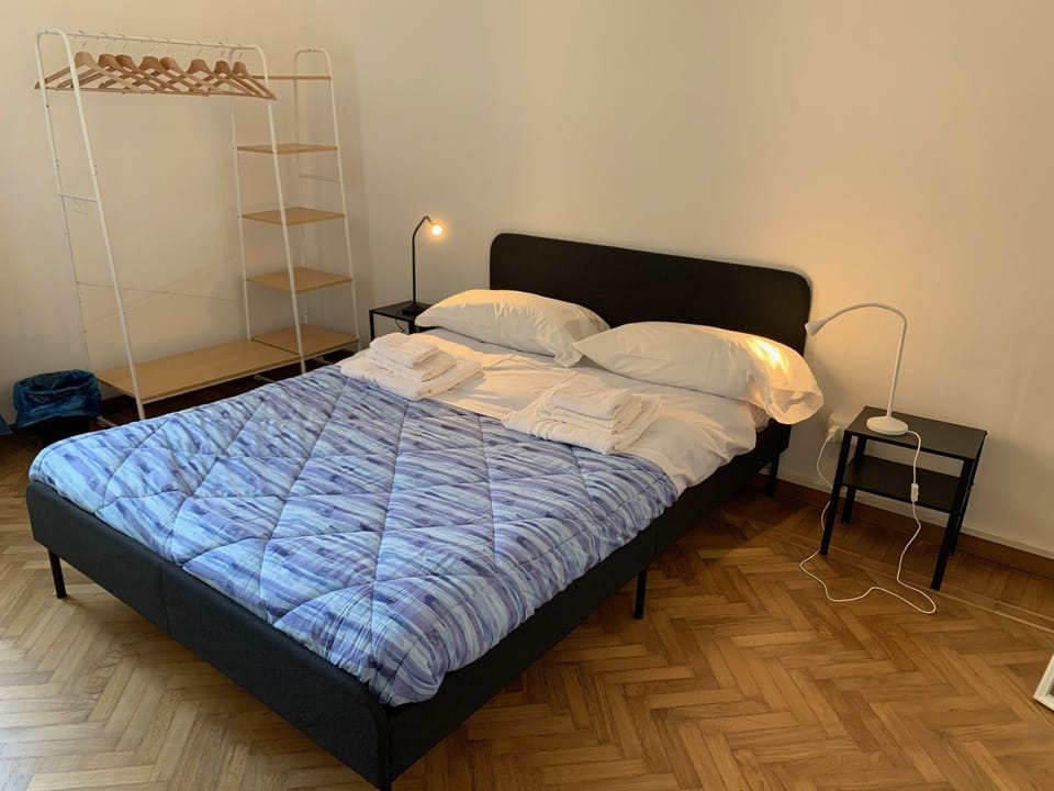 Basic Single Room, Non Smoking | Minibar, desk, blackout drapes, iron/ironing board (on request)