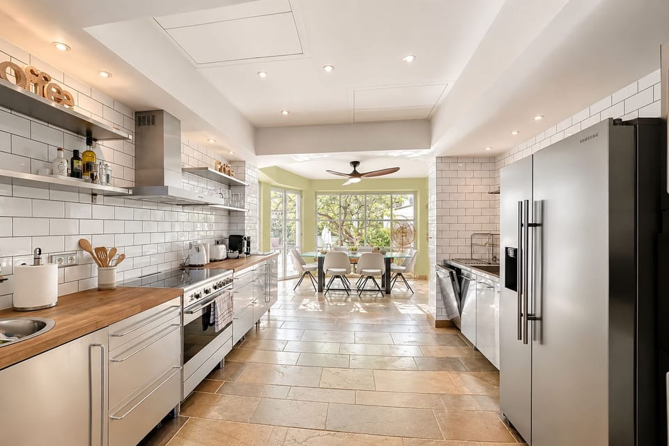 Big double kitchen, 2 sinks