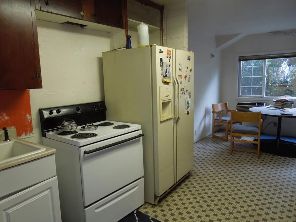 Fridge, microwave