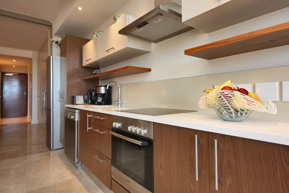 Exclusive Apartment, 1 Room, Canal View | Private kitchen | Full-size fridge, microwave, oven, stovetop