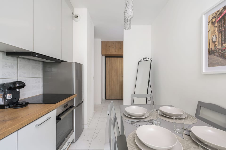 Basic Apartment, Non Smoking, Balcony | Private kitchen | Espresso maker, electric kettle, griddle, cleaning supplies