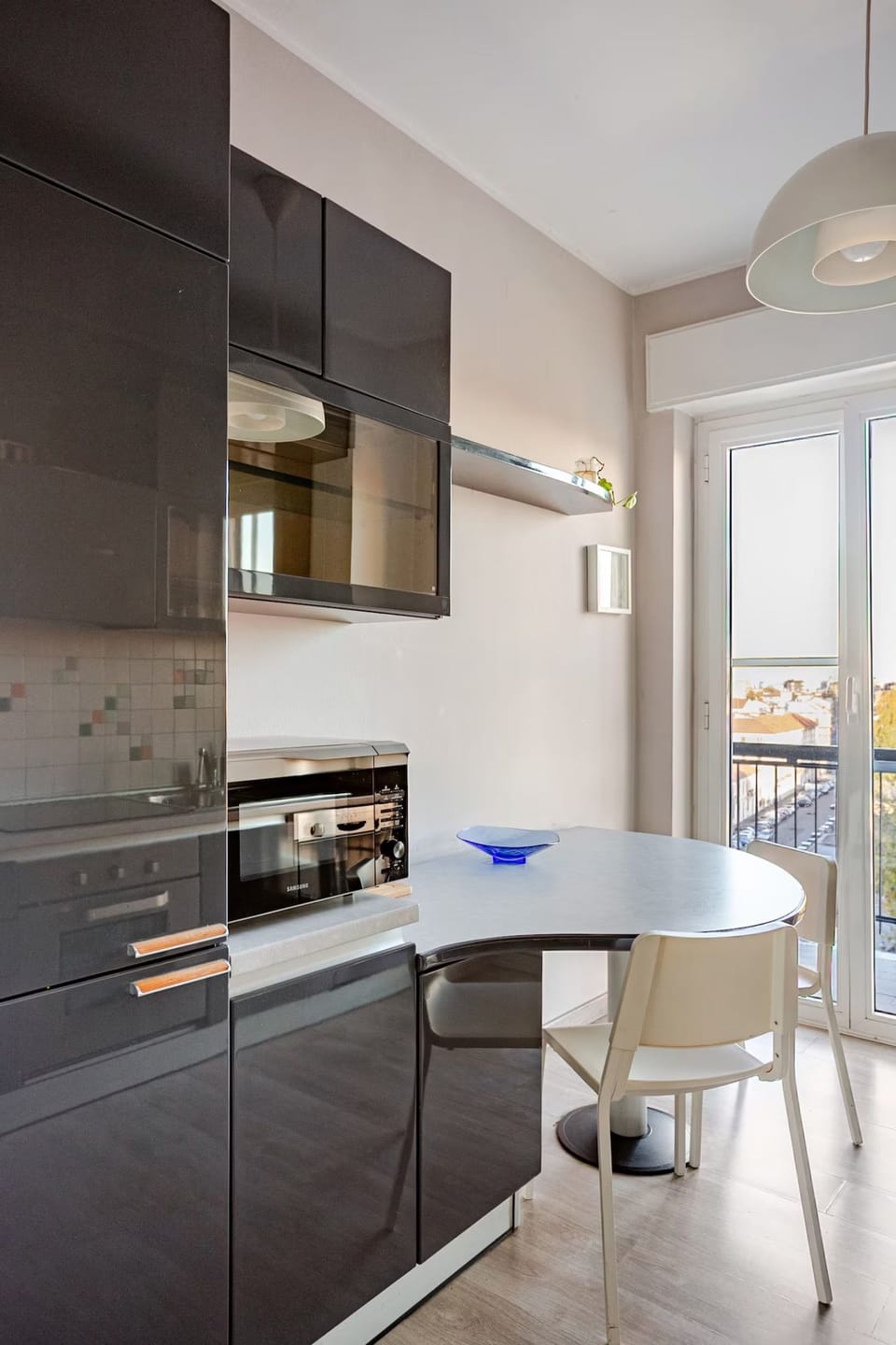 Bright Apartment with a Canal-View Balcony Apartment in Milan