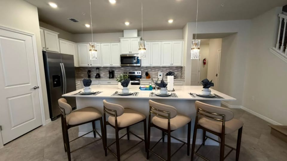 House | 5 bedrooms, high-speed internet