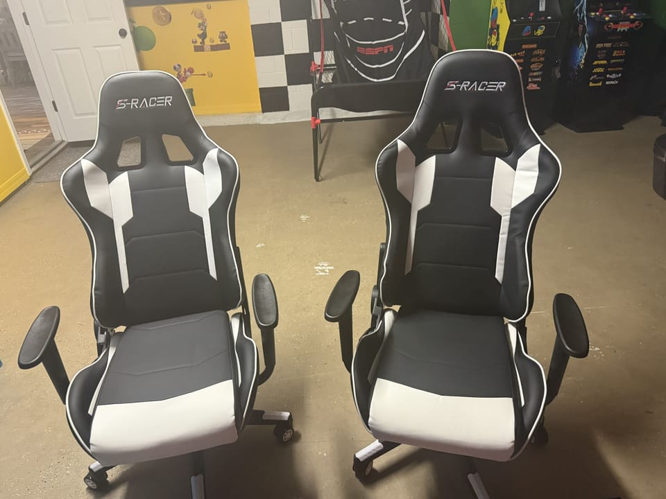 Game room/ gaming chairs