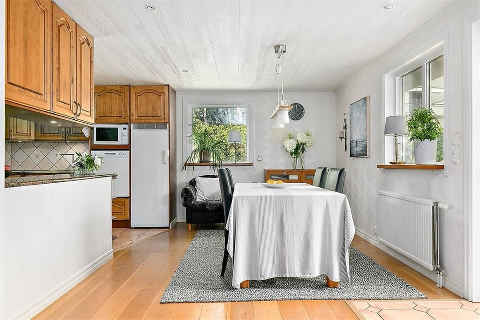Villa, 3 Bedrooms, Smoking, Balcony | Dining room