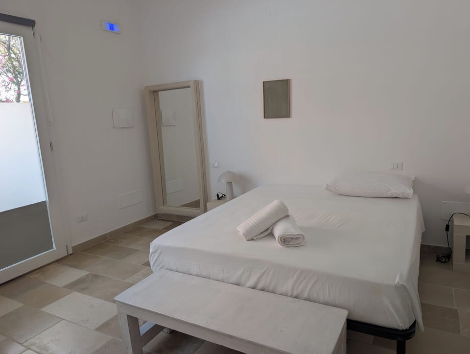 Luxury Double or Twin Room | Desk, laptop workspace, WiFi (free)