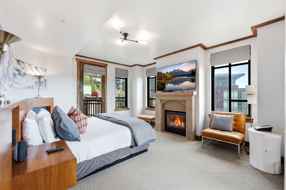 Primary Suite - Unit A