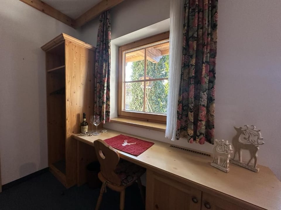 Family Room, Garden View | Interior