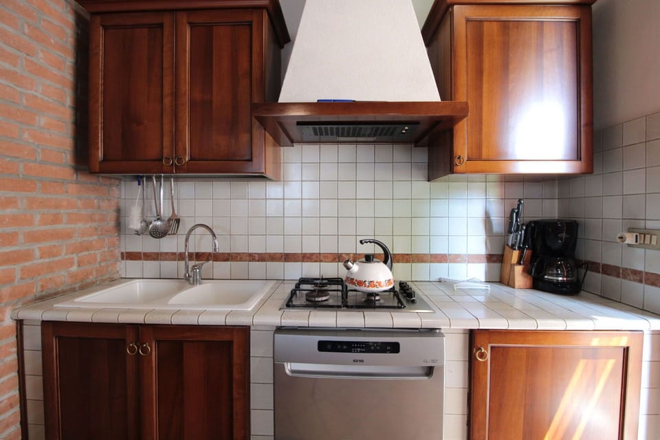 Autumn, Kitchen, Spring, Summer