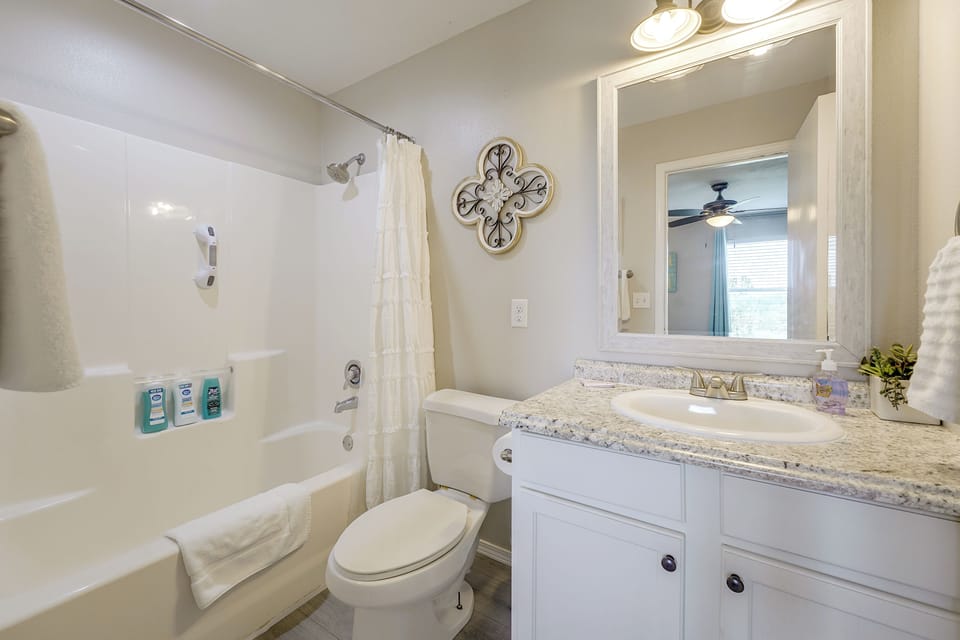 Perfect Location! Amazing Views & Close to It All! Apartment in Branson