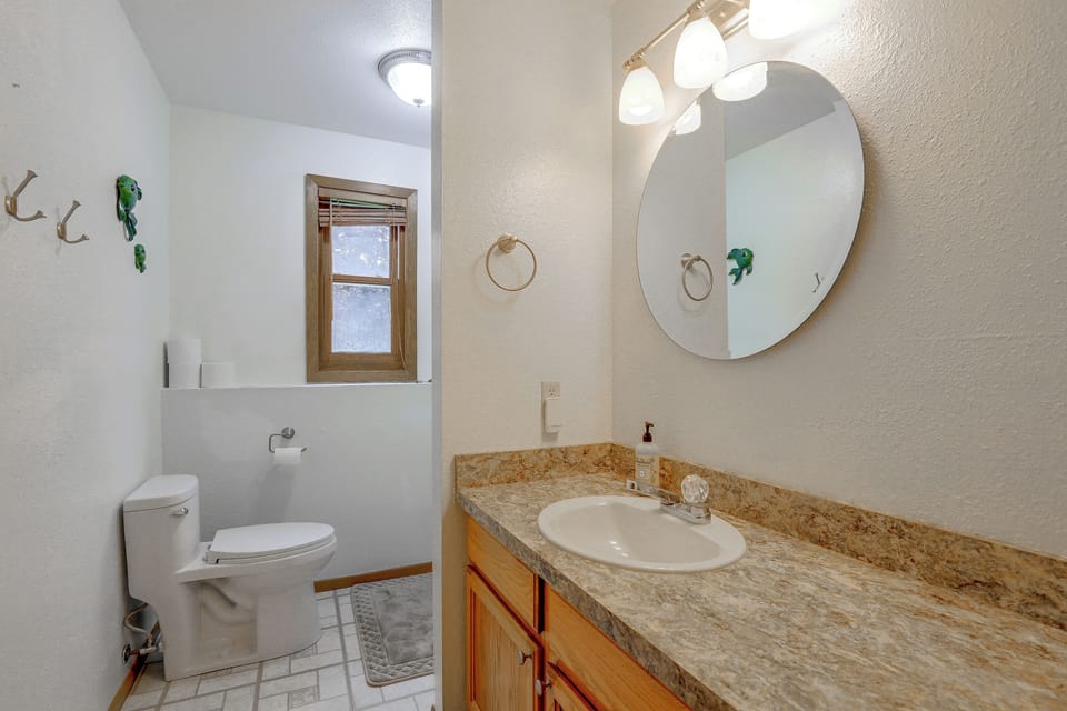 Riverfront Group Getaway Near Glacier NP Cottage in Columbia Falls