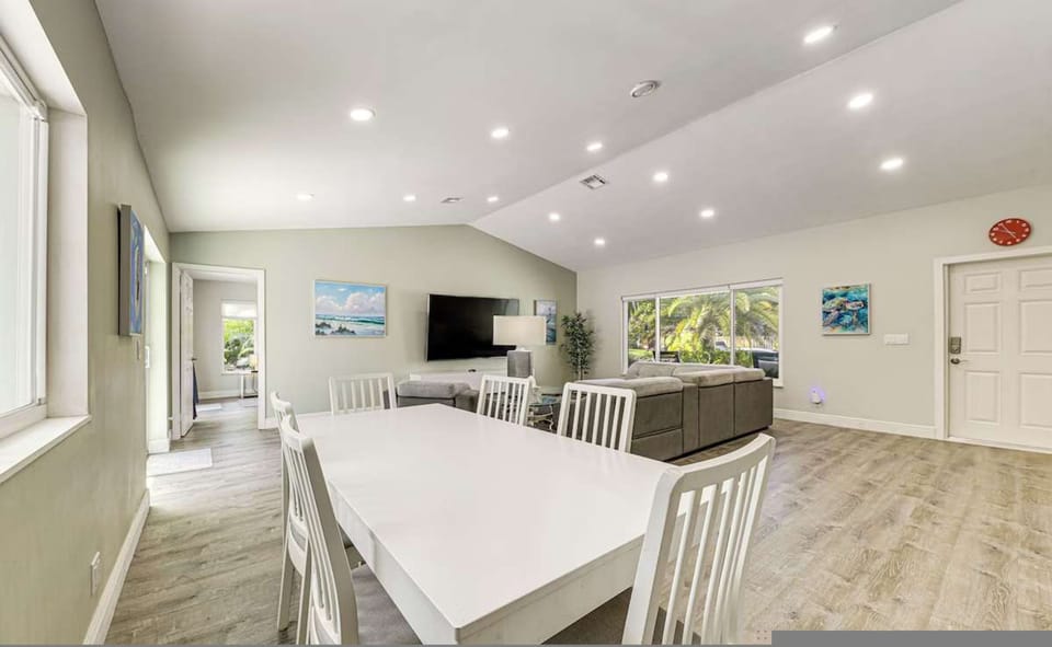 House | 3 bedrooms, high-speed internet