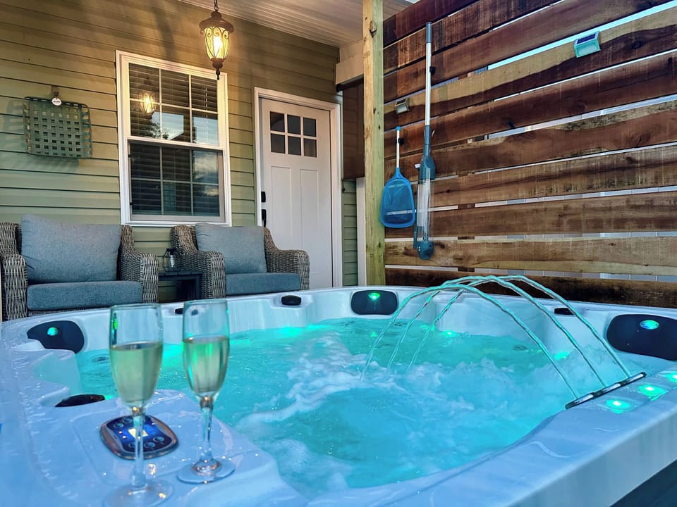 Outdoor spa tub