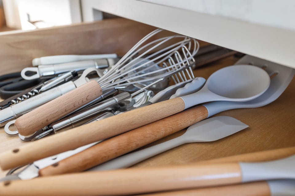 Cooking utensils are ready for quick breakfasts or full dinners.