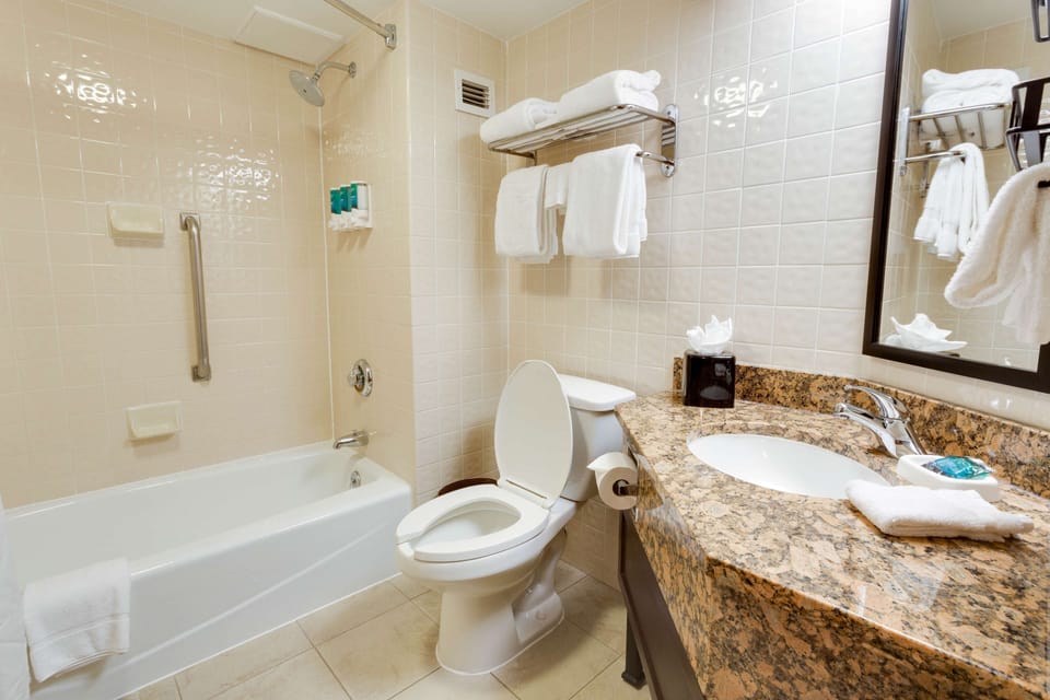 Drury Inn & Suites San Antonio Northeast Hotel in Windcrest
