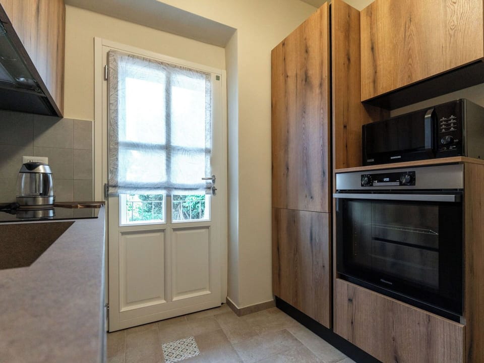 Furniture, Interior Design, Flooring, Floor, Ceiling, Room, Chair, Table, Apartment, Kitchen & Dining Room Table