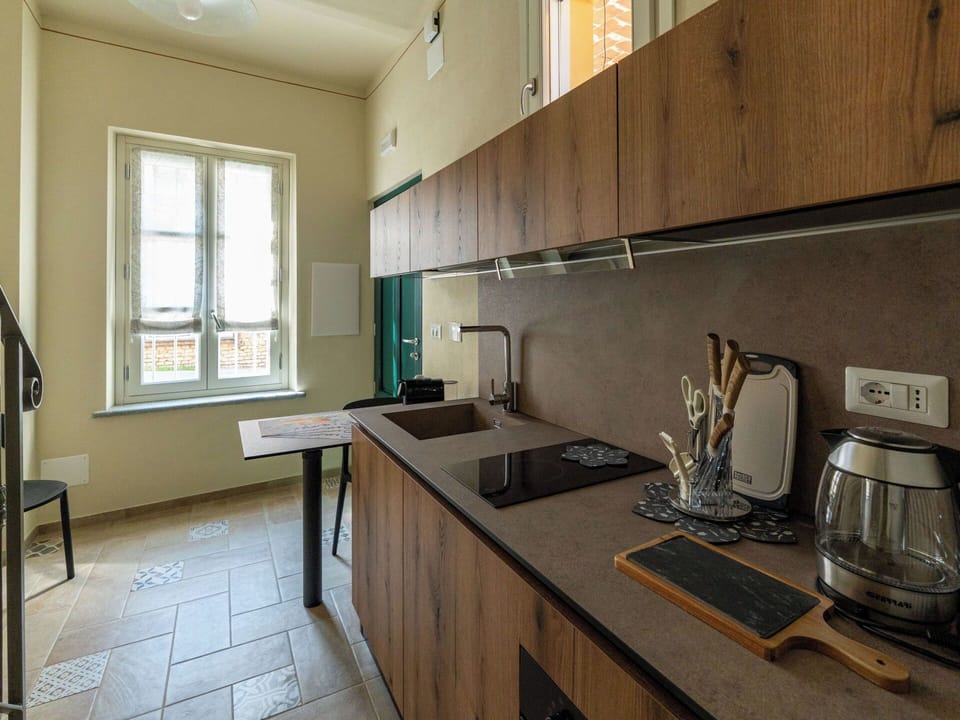Furniture, Interior Design, Flooring, Floor, Ceiling, Room, Chair, Table, Apartment, Kitchen & Dining Room Table