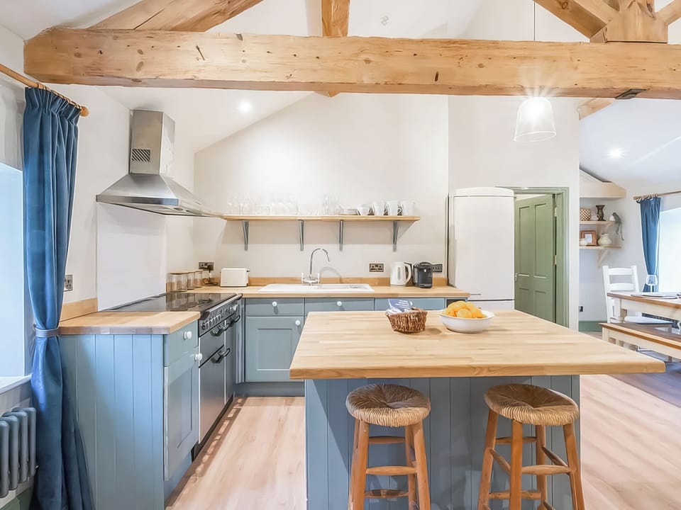 Bathroom | Coach House - Home Farm Properties, Llanfairpwllgwyngyll