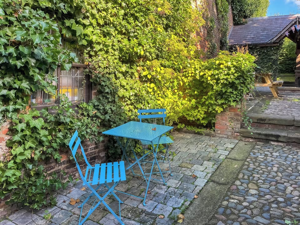Sitting-out-area | The Board Room, Bridlington