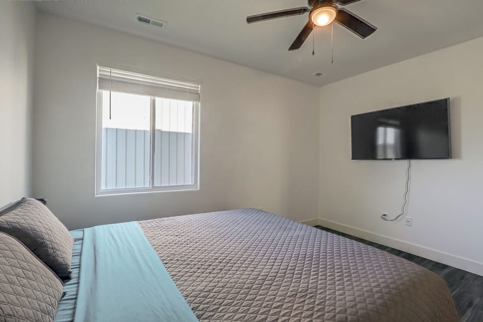 Stay Awhile! Convenient East Wichita Retreat Apartment in Wichita