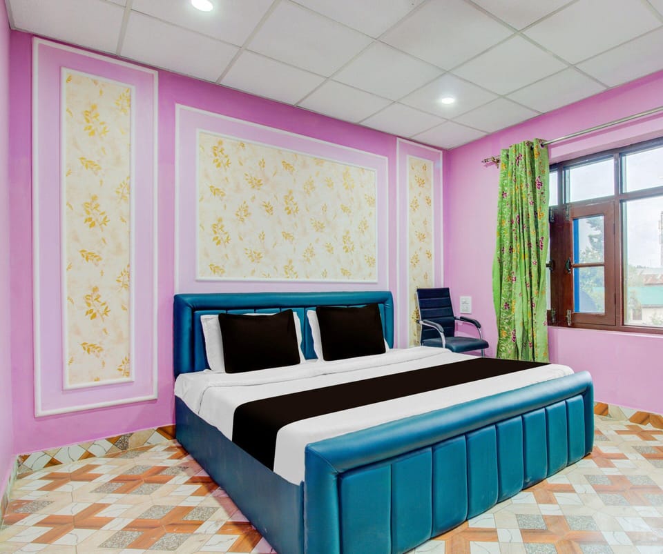 Saver Double Valley Meadows House in India