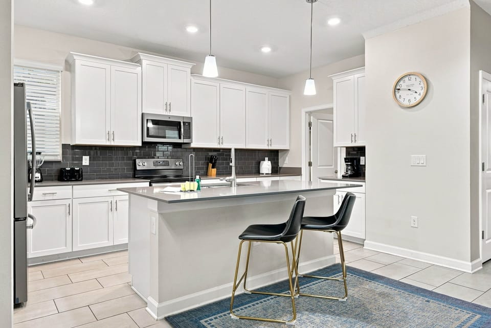 Fully equipped kitchen