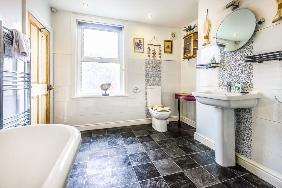 Spacious House in Whitby Centre House in England