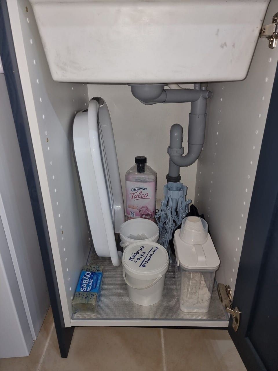 Bathroom amenities