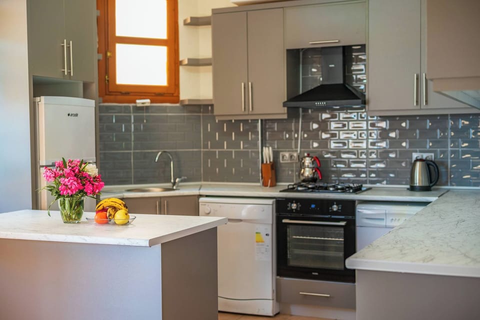Villa, 3 Bedrooms, Smoking, Private Pool | Interior
