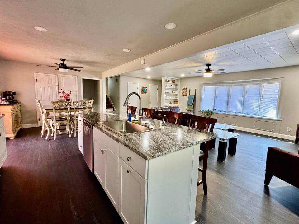 Open Kitchen and living area on 3nd level