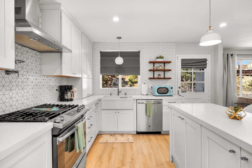 A beautifully appointed kitchen designed for effortless cooking and gathering.