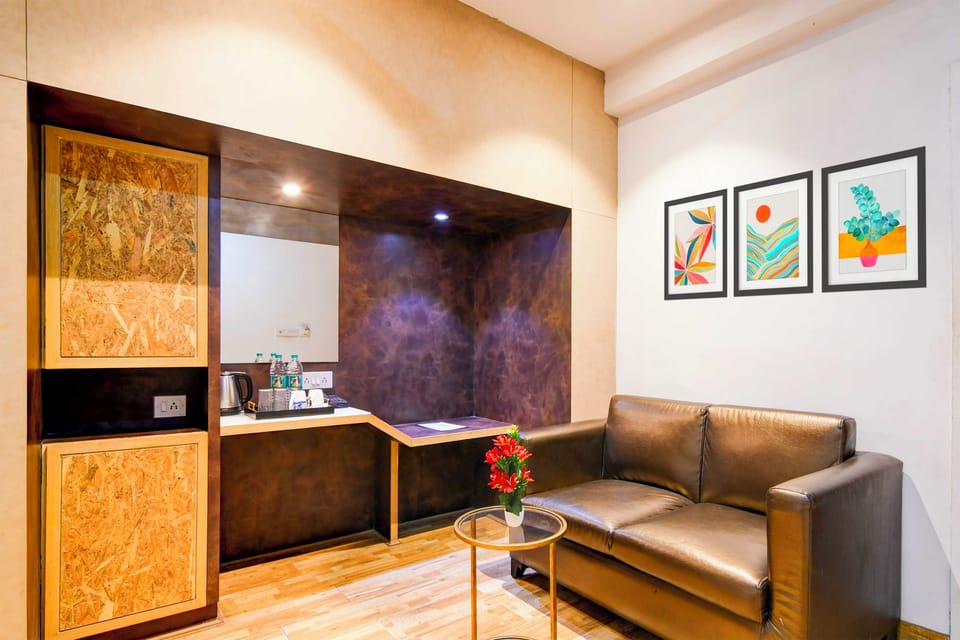 Townhouse Kolkata Raghunathpur Hotel in Kolkata