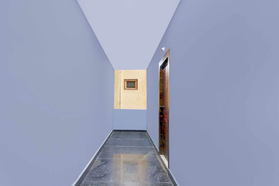 Townhouse Oak Nizampet X Bus Terminal Hotel in Hyderabad