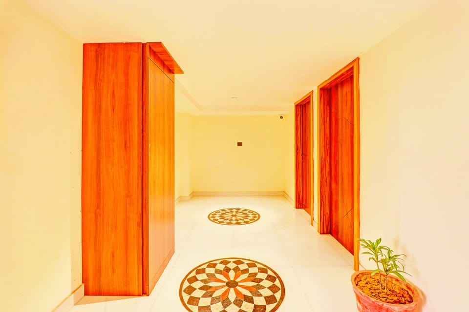 Townhouse Oak Patel Nagar Dehradun Hotel in Dehradun