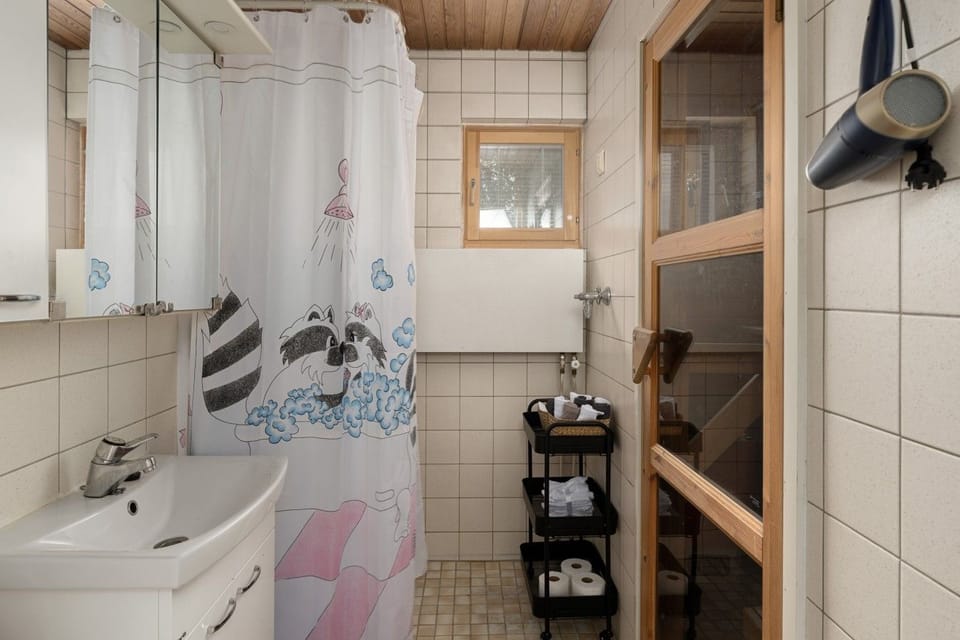 Step right from the shower into your own private sauna for an authentic Finnish relaxation experience. The bathroom is fully equipped to make your daily routine effortless and comfortable.