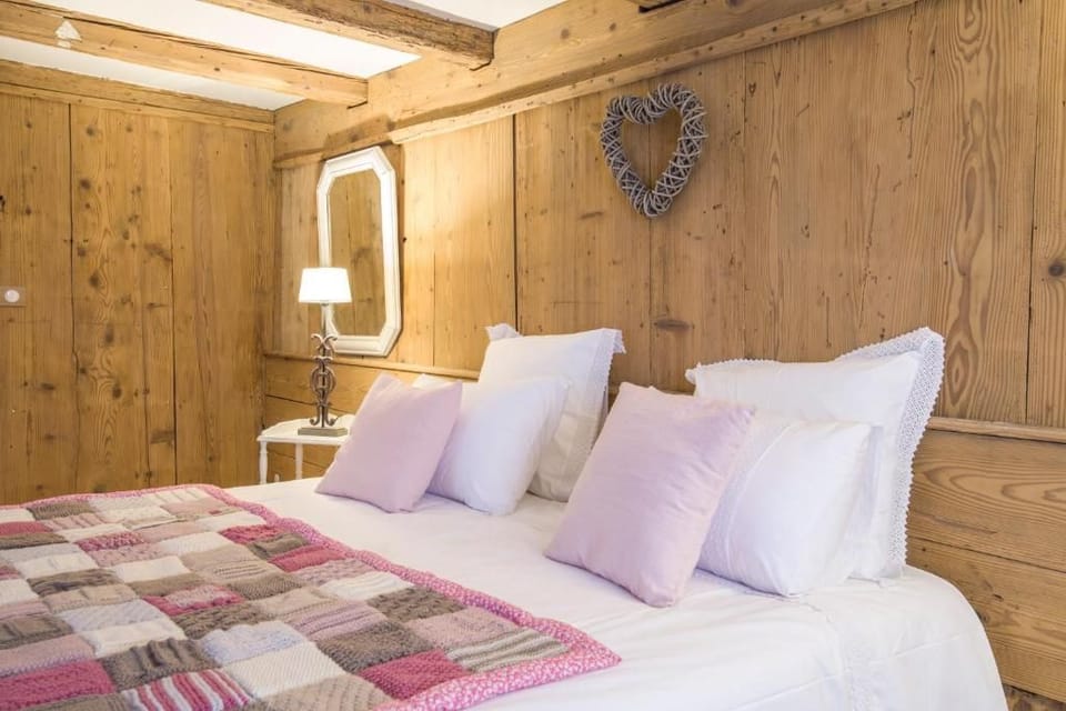 LA GRANGE AUX COQS Bed and Breakfast in Grand Est