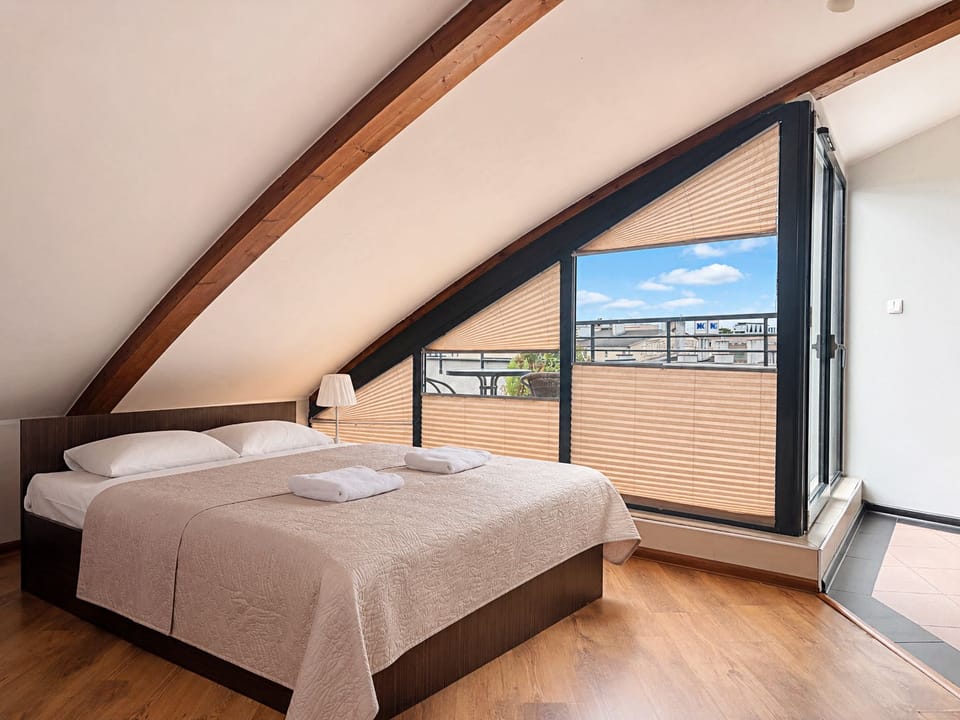 Comfort Apartment, Courtyard View | Iron/ironing board, WiFi (free)