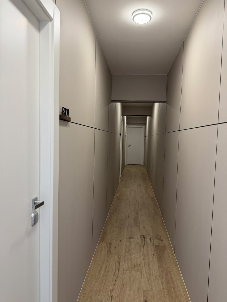 Standard Double or Twin Room | Minibar, WiFi (free), bed sheets