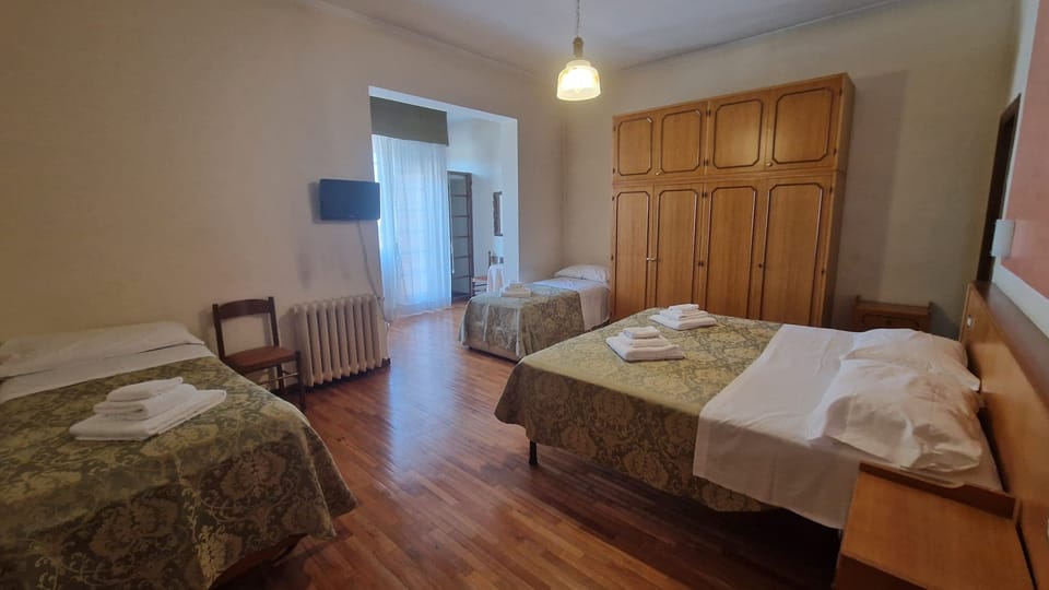 Superior Quadruple Room | Desk, WiFi (free)