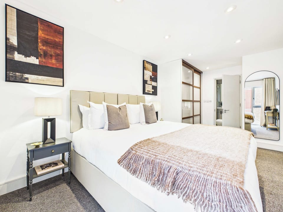 Modern 2 Bedroom Westminster Apartment Apartment in City of Westminster