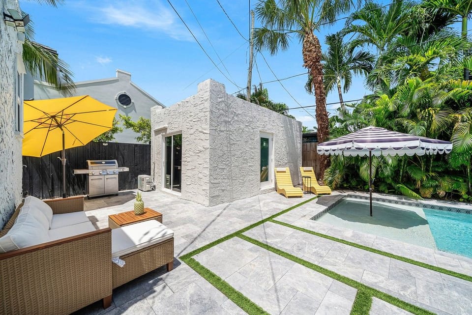 029-525WestwoodRoad-WestPalmBeach-FL-33401-SMALL